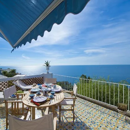 Holiday home Zezelio